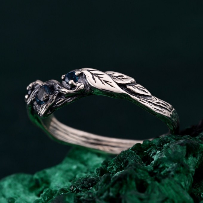 Whispers of Dusk: Gothic Leaf Sapphire Ring
