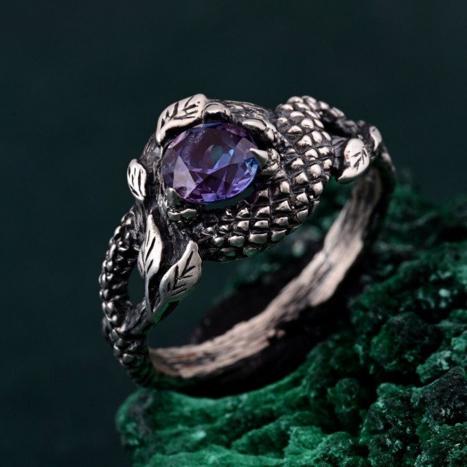 Twilight Dragon: Gothic Sapphire Dragon Ring