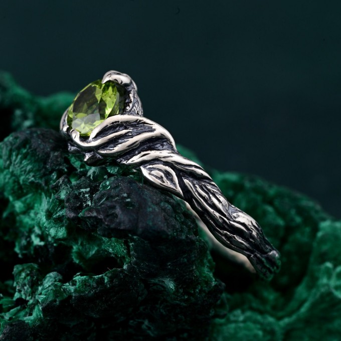 Rustic Elegance Twig Ring: Nature's Embrace and Woodland Promise Design