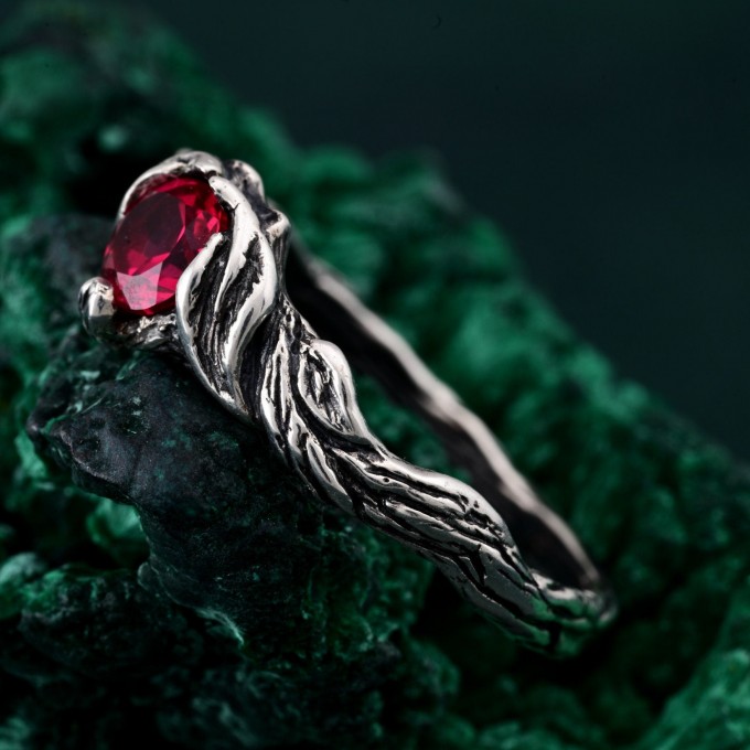 Gothic Silver Ring with Ruby and Leaf Motif