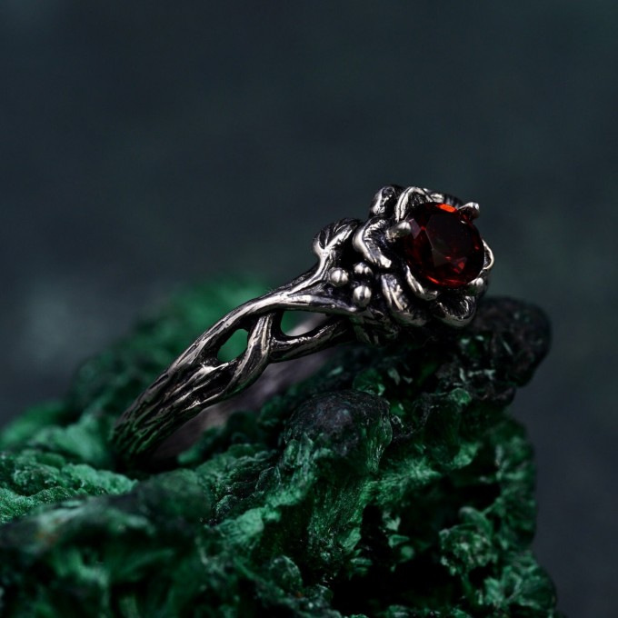 Bloom of Shadows: Gothic Garnet Lotus Ring